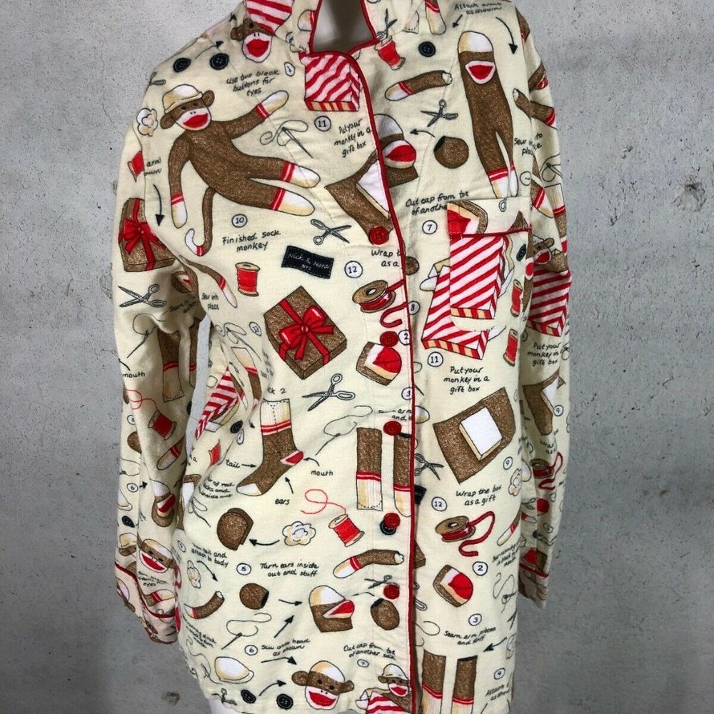 Nick & Nora Sock Puppet Pajama Button Up Top Size
